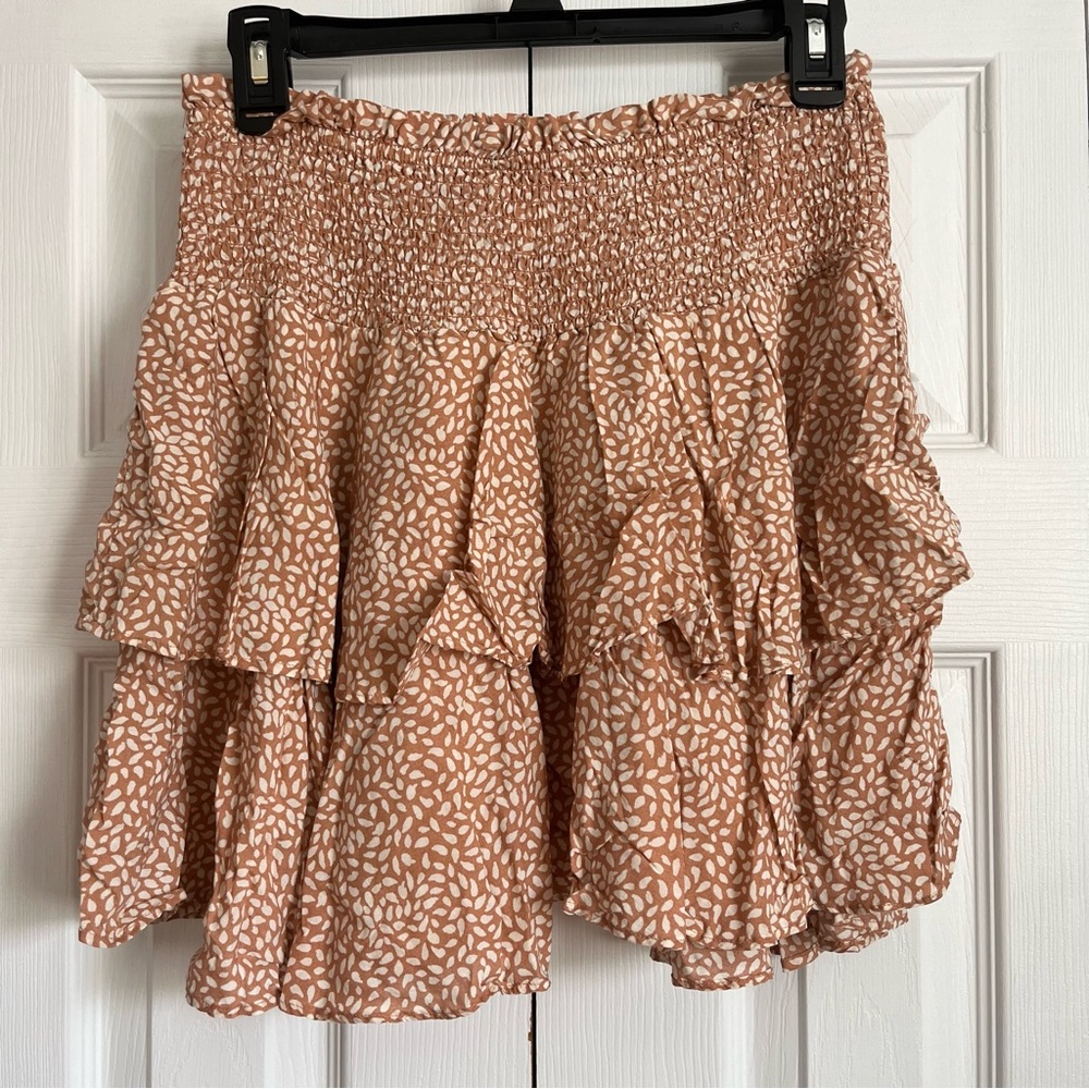 Beige & White Ruffle Mini Skirt - Picture 2 of 3